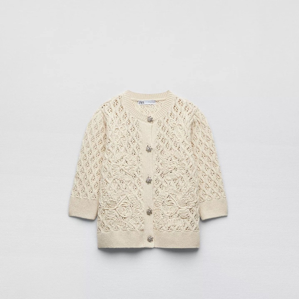 Zara women’s Cream Knit Sweater